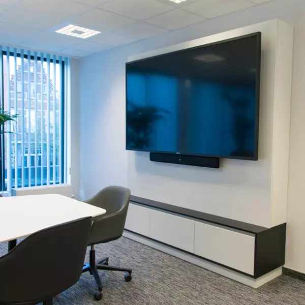 Audiovisual solution for the office